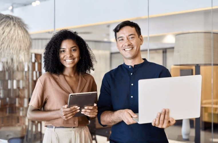 equipe-tablet-notebook-seo-otimizada